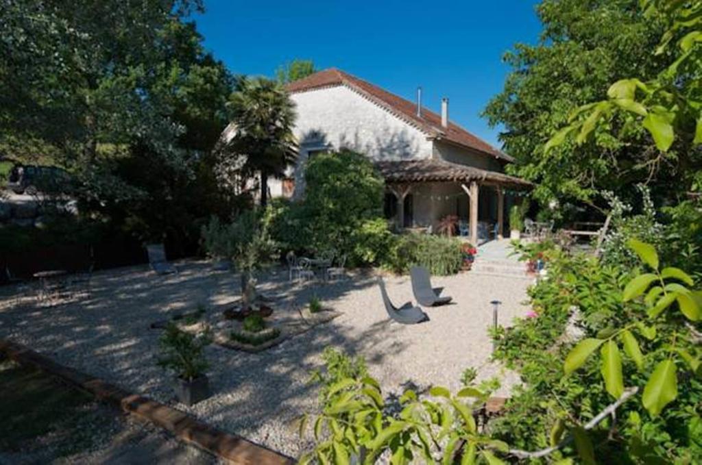 לוזרט Auberge Du Canabal מראה חיצוני תמונה